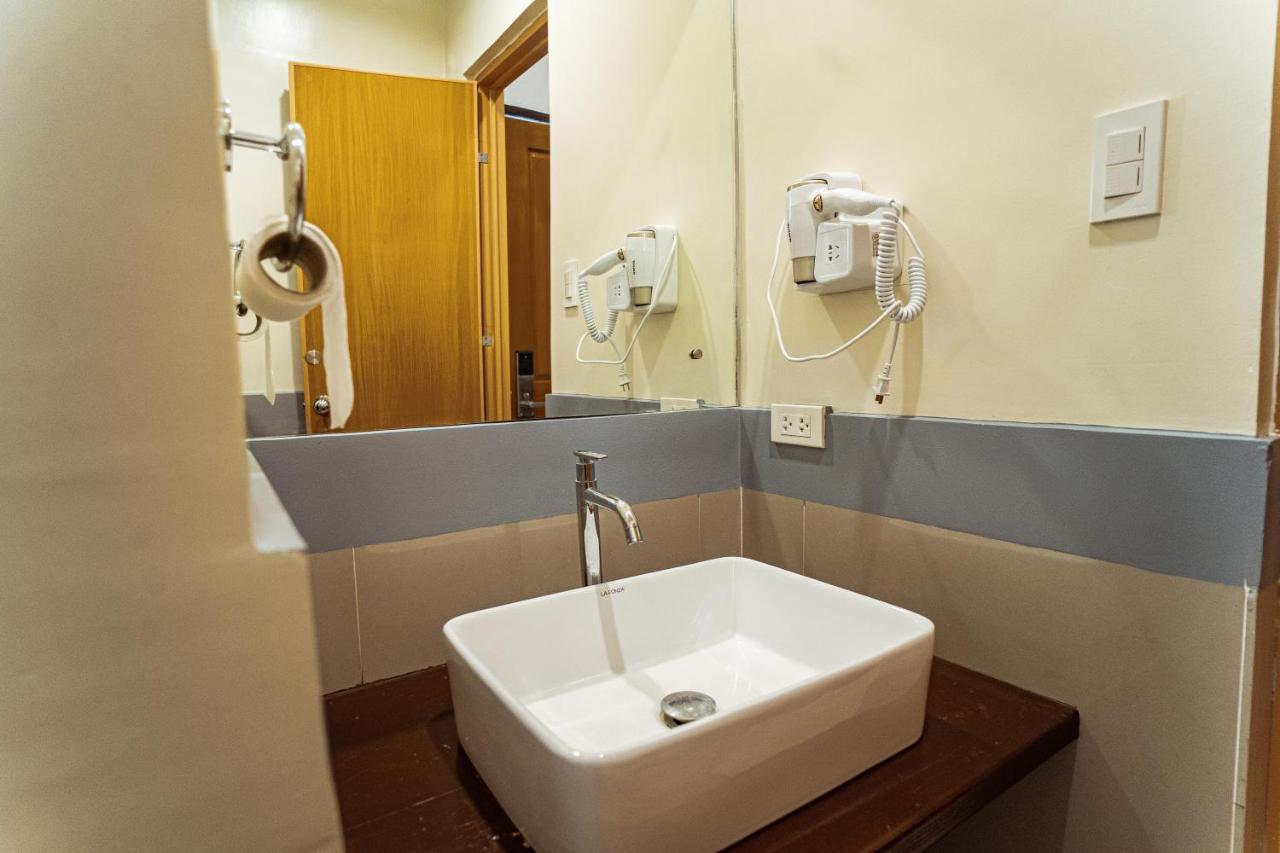 Marieli Suites Near Panglao International Airport Kültér fotó